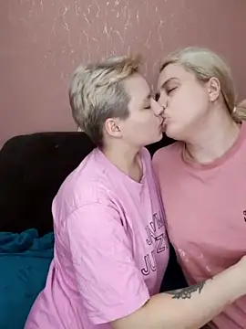 AriaCuteOh naked strip on cam for live sex video chat