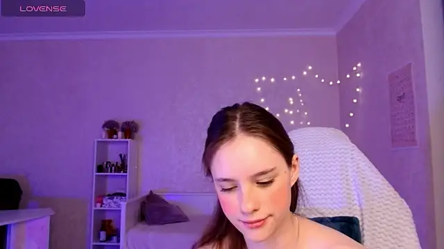 Britney_Ross naked strip on cam for live sex video chat