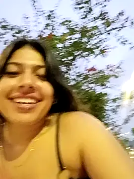 caro_sweett naked strip on cam for live sex video chat