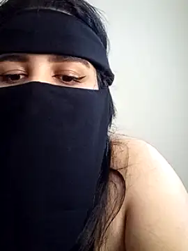 Cylia_arab naked strip on cam for live sex video chat