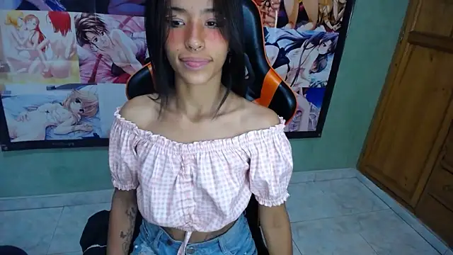 Hot_Girls_Game naked strip on cam for live sex video chat