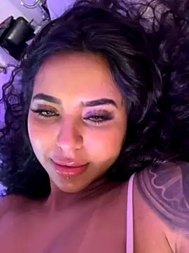 KinkyAlexxxa naked strip on cam for live sex video chat