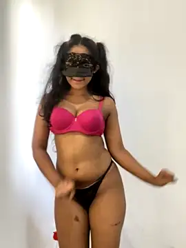 lovely_Scarlett naked strip on cam for live sex video chat