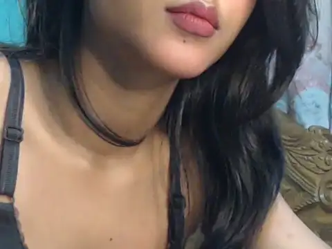 NancyRuvi naked strip on cam for live sex video chat