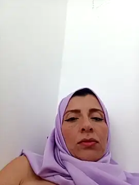 Aasiyah_Saud naked strip on cam for live sex video chat