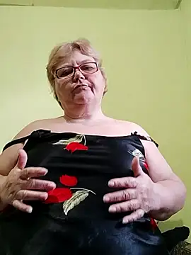 AlenushkaGold naked strip on cam for live sex video chat