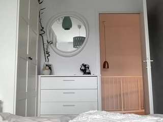AlmaHottX nude Live Sex Chat Room in CamSoda