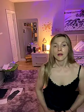 Blueyedcutie naked strip on cam for live sex video chat