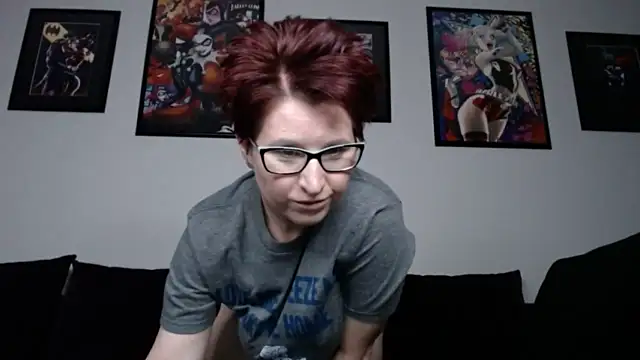 HQPixie naked strip on cam for live sex video chat