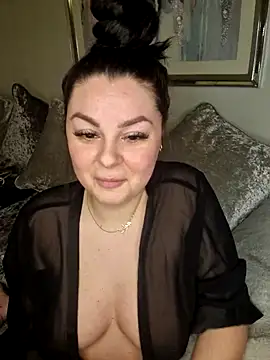 Isabella_babyx naked strip on cam for live sex video chat