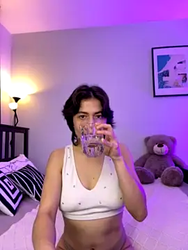 Jenn_Li naked strip on cam for live sex video chat