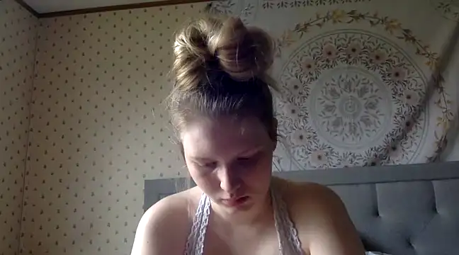 kelsieann1 naked strip on cam for live sex video chat