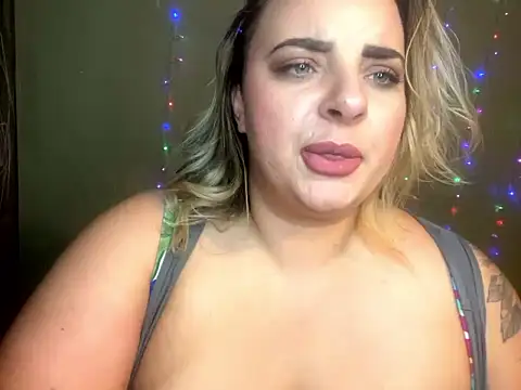lairarose naked strip on cam for live sex video chat