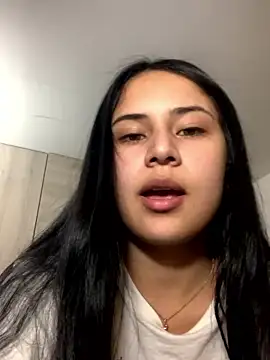 maca_rena1 naked strip on cam for live sex video chat