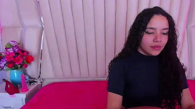 MaddieAndMedusa naked strip on cam for live sex video chat