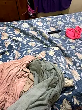 mayemarc naked strip on cam for live sex video chat