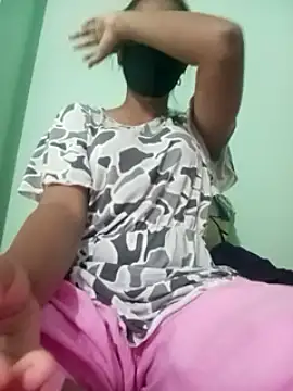 Papri- naked strip on cam for live sex video chat