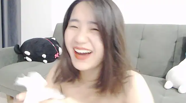 Sammy_Nguyen naked strip on cam for live sex video chat