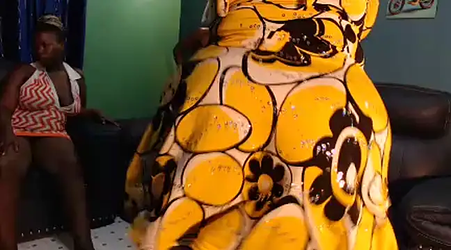 thickboobs211 naked strip on cam for live sex video chat