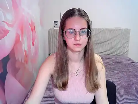 AliceAdams naked strip on cam for live sex video chat