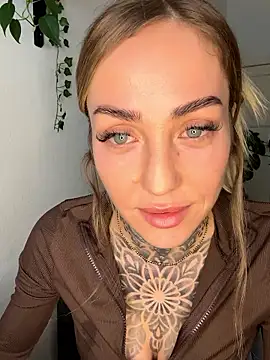 ElenaHaze naked strip on cam for live sex video chat