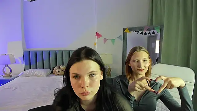 jennifer_ambridge77 naked strip on cam for live sex video chat