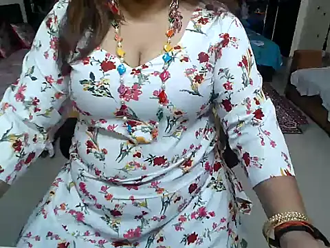 kiranpreet85 naked strip on cam for live sex video chat