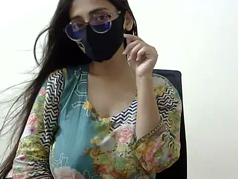 Rose-Shyy naked strip on cam for live sex video chat