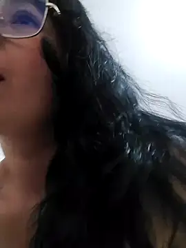 Saira_fetish naked strip on cam for live sex video chat