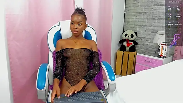 ShanelWest naked strip on cam for live sex video chat
