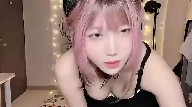 Sunny-BB naked strip on cam for live sex video chat