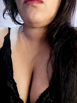 tahra-19 naked strip on cam for live sex video chat