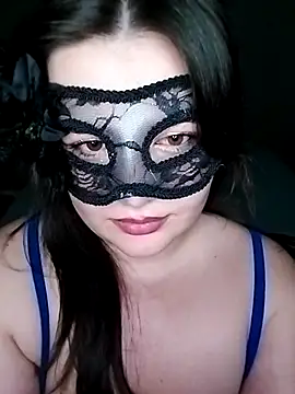 WhiteeAngel naked strip on cam for live sex video chat