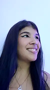 Alicewalker2 naked strip on cam for live sex video chat