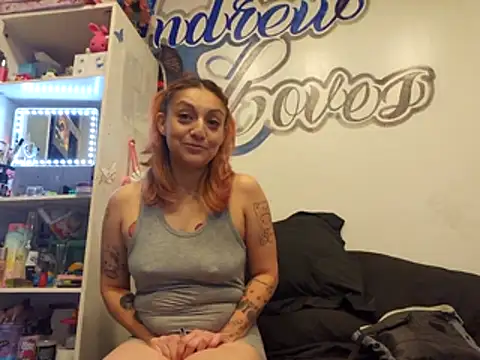 HOT_KITTY_LA naked strip on cam for live sex video chat