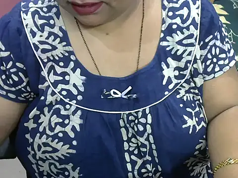 Kashish4u naked strip on cam for live sex video chat