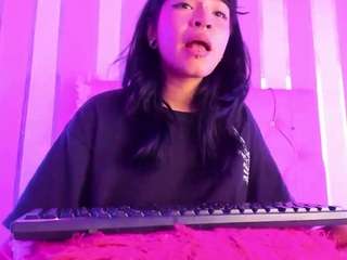 KiraHart nude Live Sex Chat Room in CamSoda