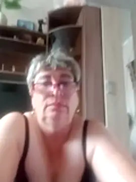 Lee_Nell naked strip on cam for live sex video chat