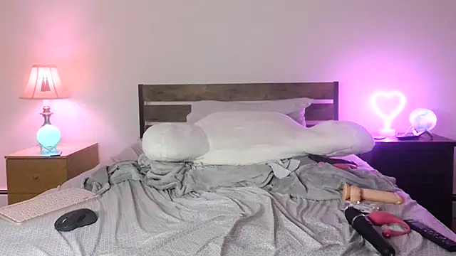 RevengeofPaigeBBW naked strip on cam for live sex video chat