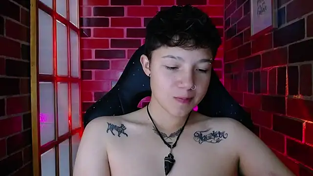 rio__twr naked strip on cam for live sex video chat