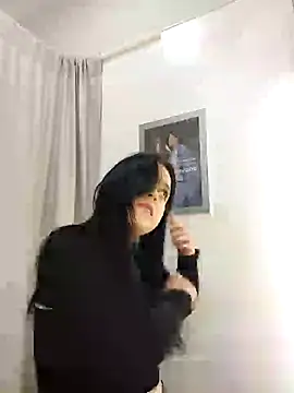 RiskyGirl naked strip on cam for live sex video chat