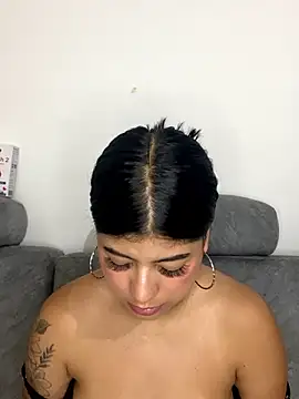 SofiiaJones_23 naked strip on cam for live sex video chat