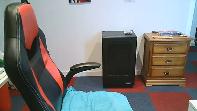 SwissMature naked strip on cam for live sex video chat