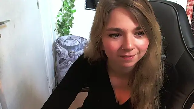 Thegirlbehindthemask naked strip on cam for live sex video chat
