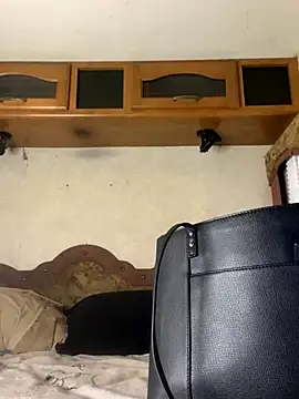 ThicBunz naked strip on cam for live sex video chat