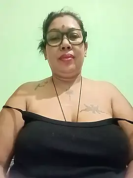 YOUR_LOVELY-40 naked strip on cam for live sex video chat