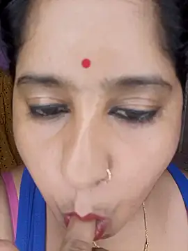 Kamwali_Baby naked strip on cam for live sex video chat