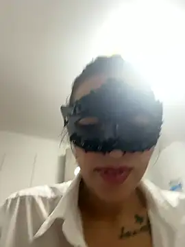 BiancaBabe naked strip on cam for live sex video chat
