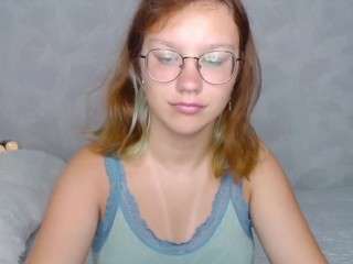 Kittycat-shy nude Live Sex Chat Room in CamSoda