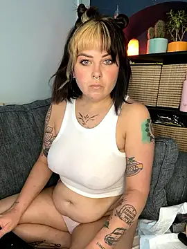 SubmissiveMilf naked strip on cam for live sex video chat